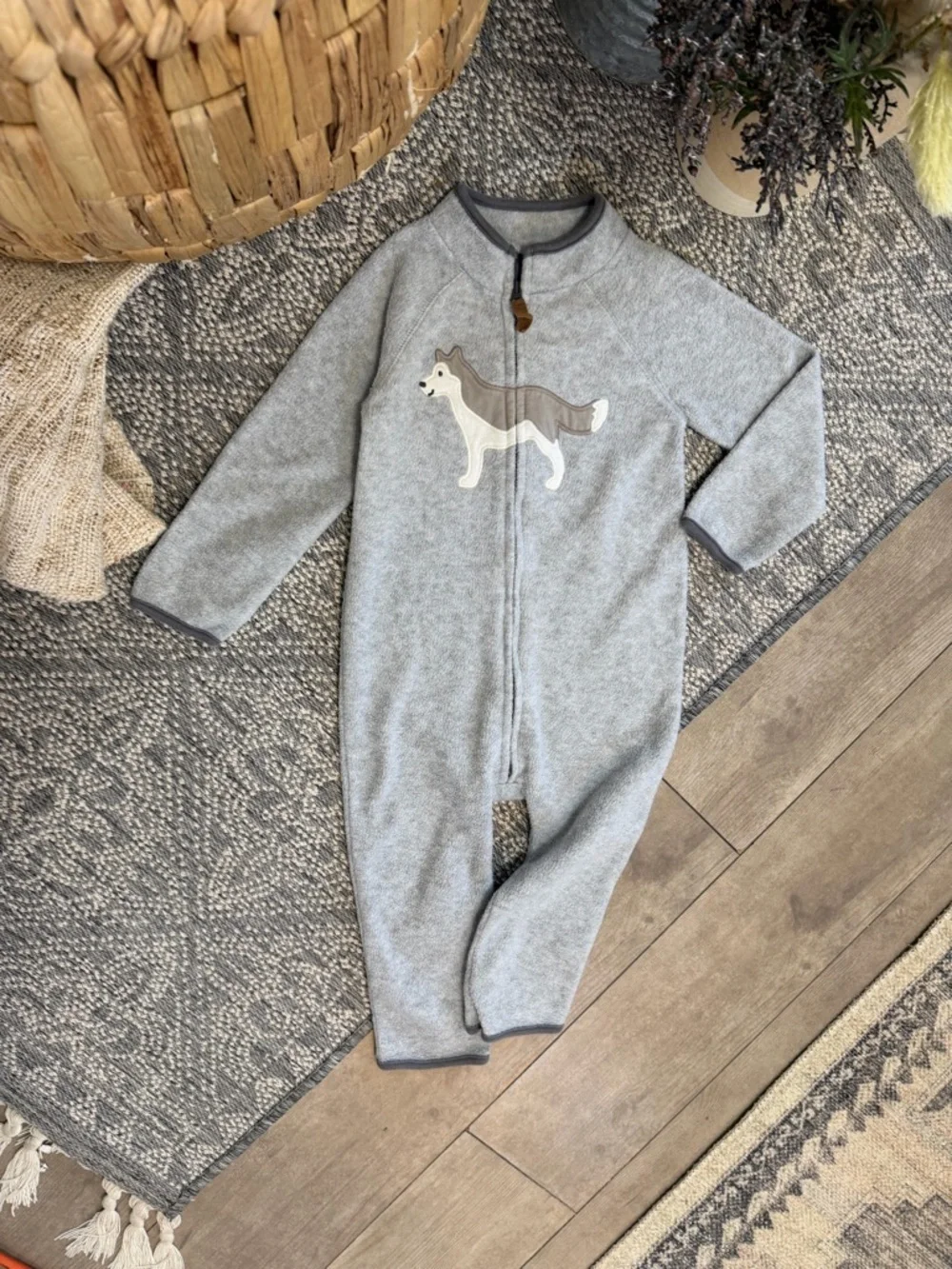 Carter's Boy Gray Husky/ Wolf Appliqué Zip Fleece Romper Long Sleeves 24 Months